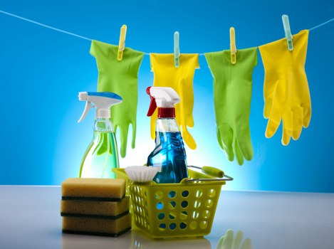 Kitchen and bathroom cleaning in an Ealing home